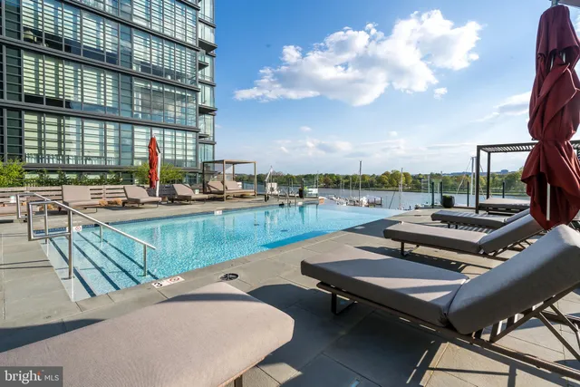 $750,000 | 45 Sutton Square Southwest, Unit 1110, Washington, DC 20024