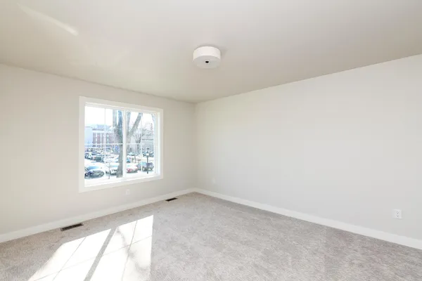 $329,900 | 806 7th Street North, Fargo, ND 58102