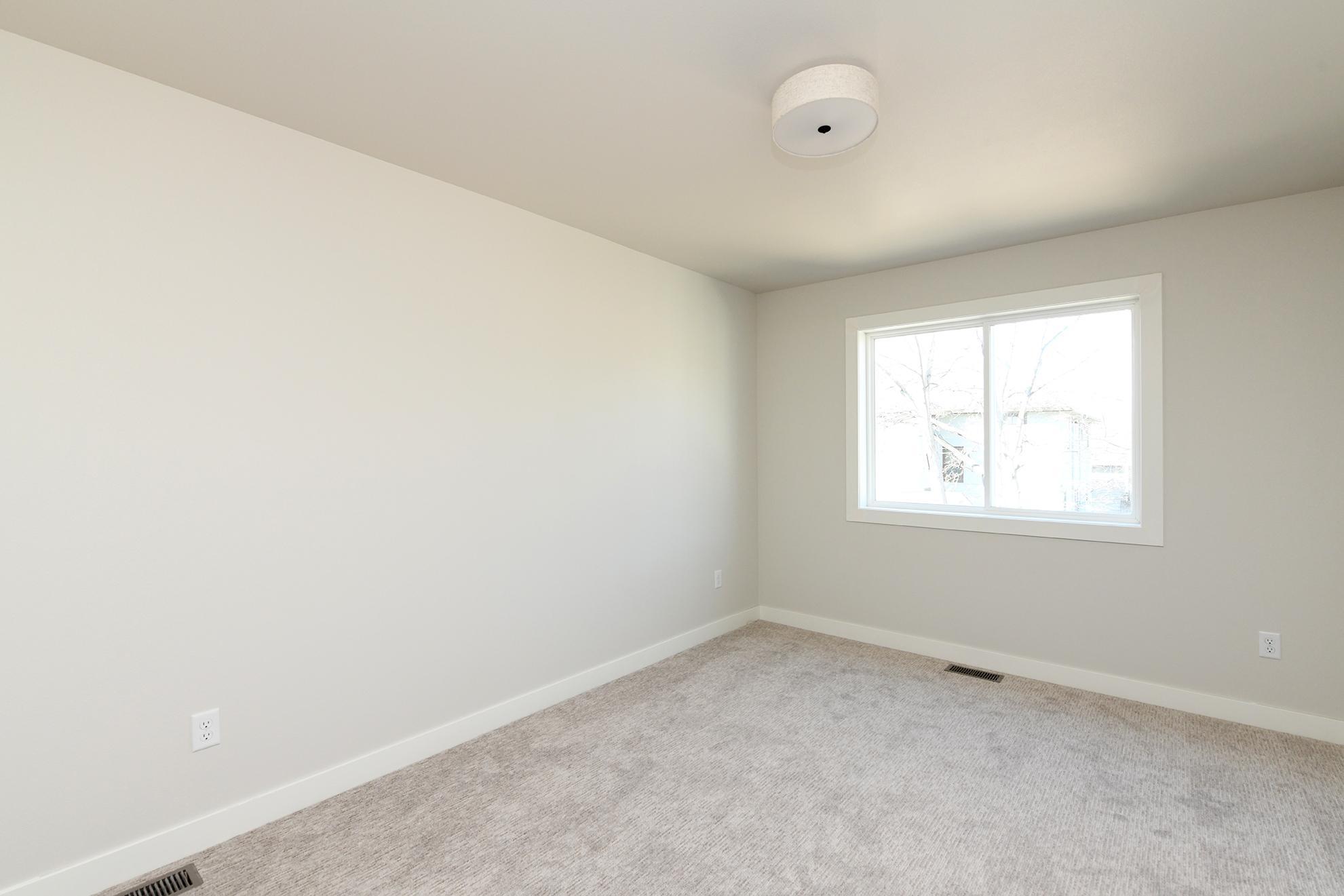 806 7th Street North Fargo, ND 58102 - Photo 18 of 24