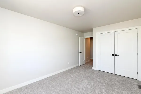 $329,900 | 806 7th Street North, Fargo, ND 58102