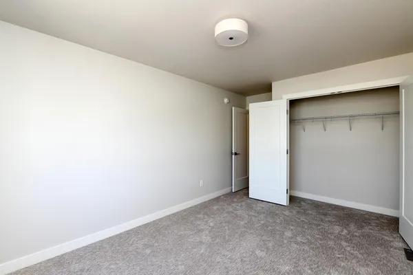$329,900 | 806 7th Street North, Fargo, ND 58102