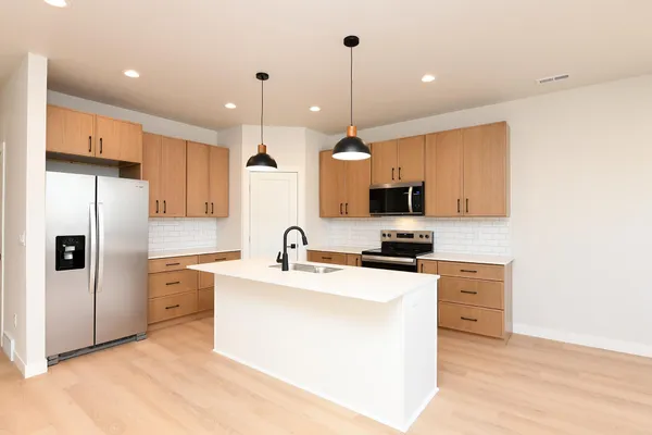 $329,900 | 806 7th Street North, Fargo, ND 58102