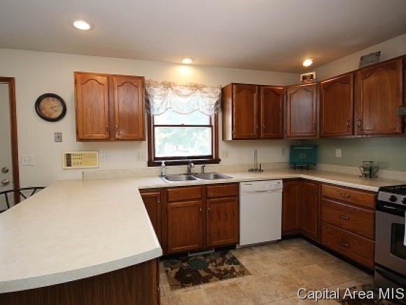 4044 Larkspur Springfield, IL 62711 - Photo 7 of 24