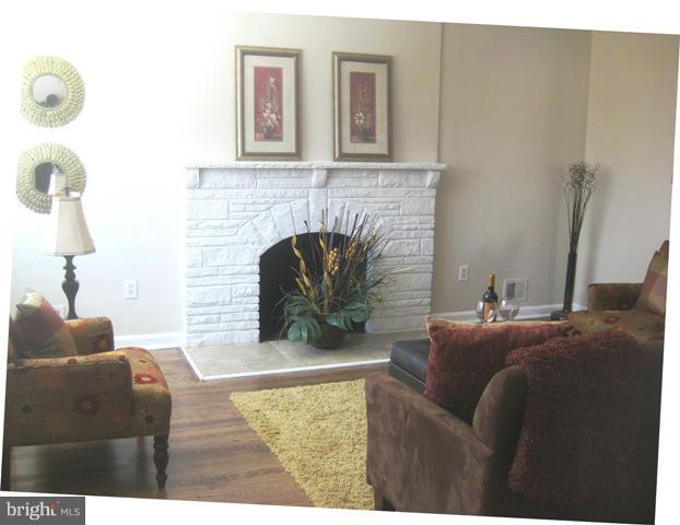 109 Cabin Branch Road Capitol Heights, MD 20743 - Photo 4 of 12 Living Room