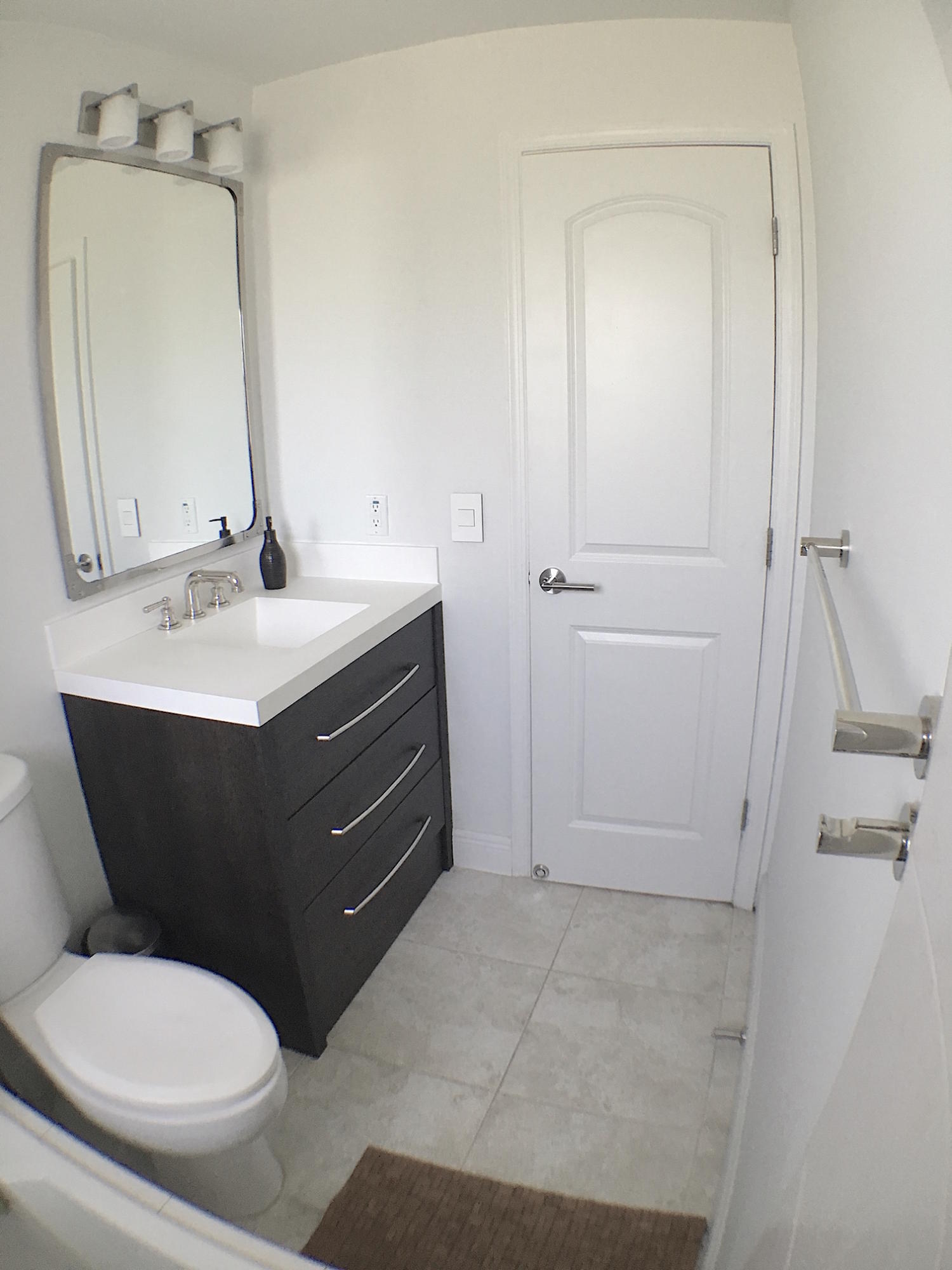 425 Southwest 7th Terrace Boca Raton, FL 33486 - Photo 19 of 26 Guest Bathroom