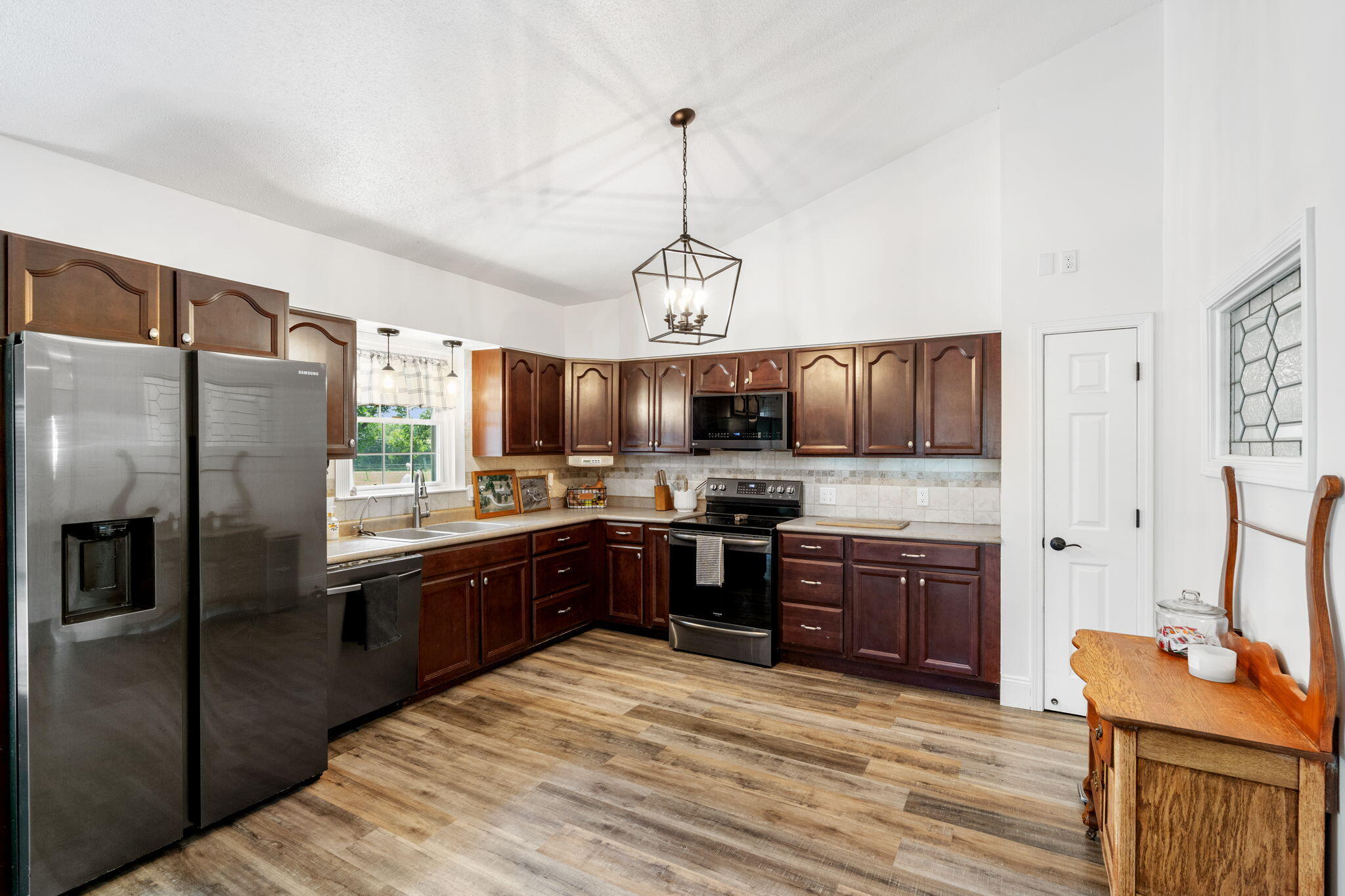 13242 Prairie Lick Road Boonville, MO 65233 - Photo 12 of 54 Gallery Image 12
