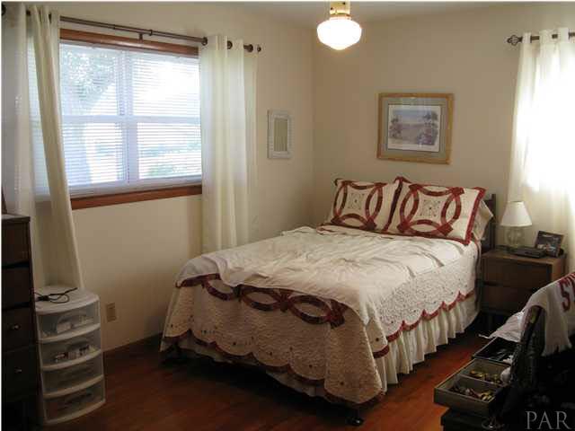 5200 Cerny Road Pensacola, FL 32526 - Photo 11 of 19 Guest room 2