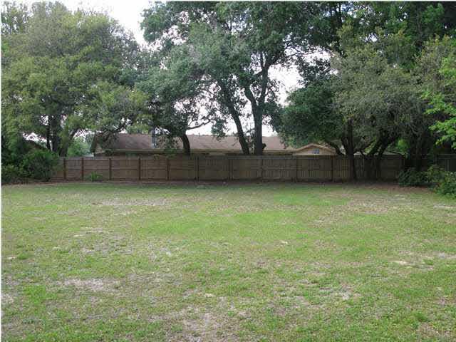 5200 Cerny Road Pensacola, FL 32526 - Photo 16 of 19 Privacy-fenced back yard