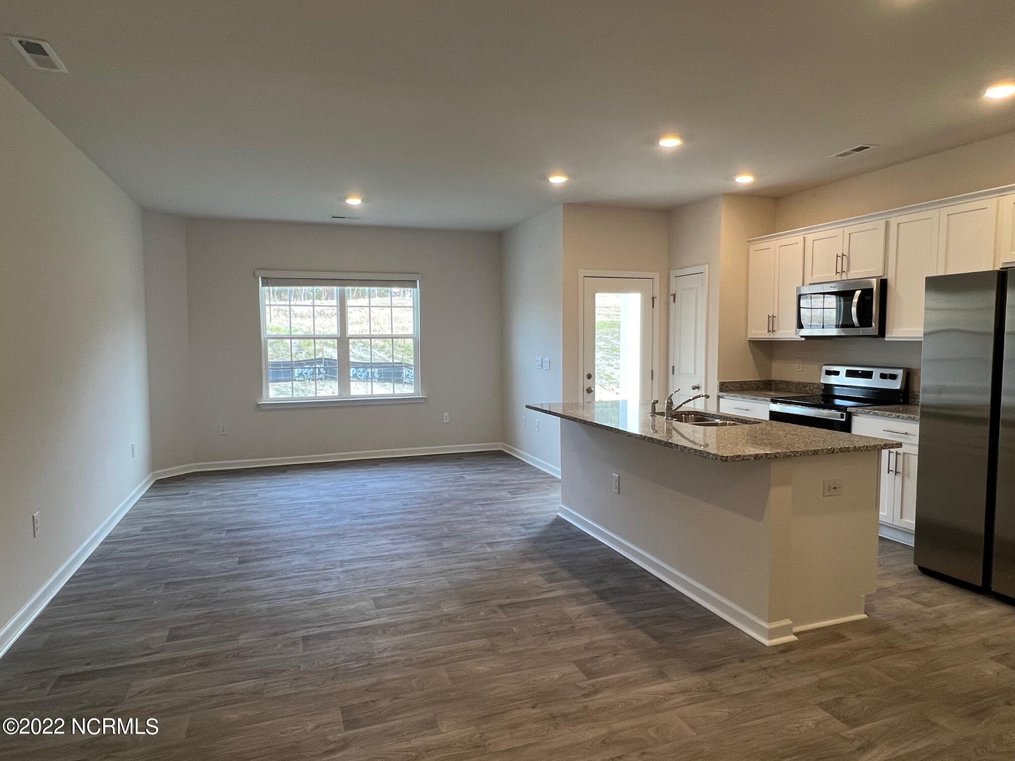 1600 Gracie Lane Carthage, NC 28327 - Photo 3 of 21 IMG_2996