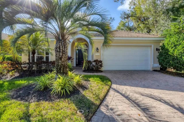 $775,000 | 8404 Abingdon Court, University Park, FL 34201