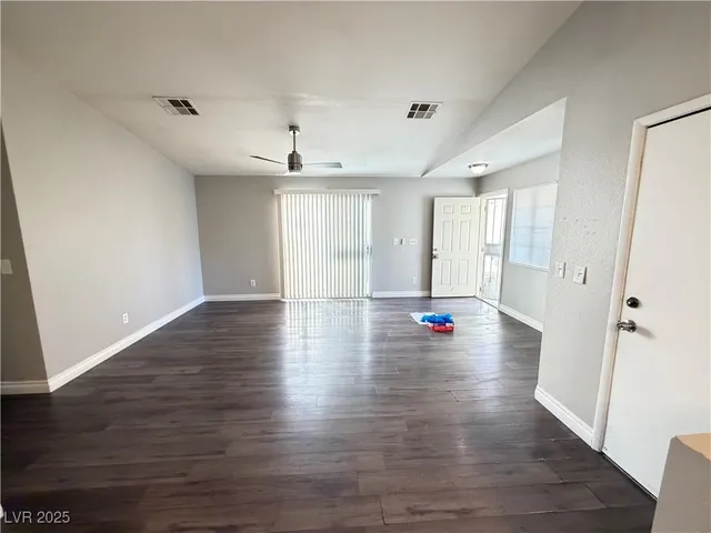 $1,520 | 1913 Poppy Hill Street, Las Vegas, NV 89106