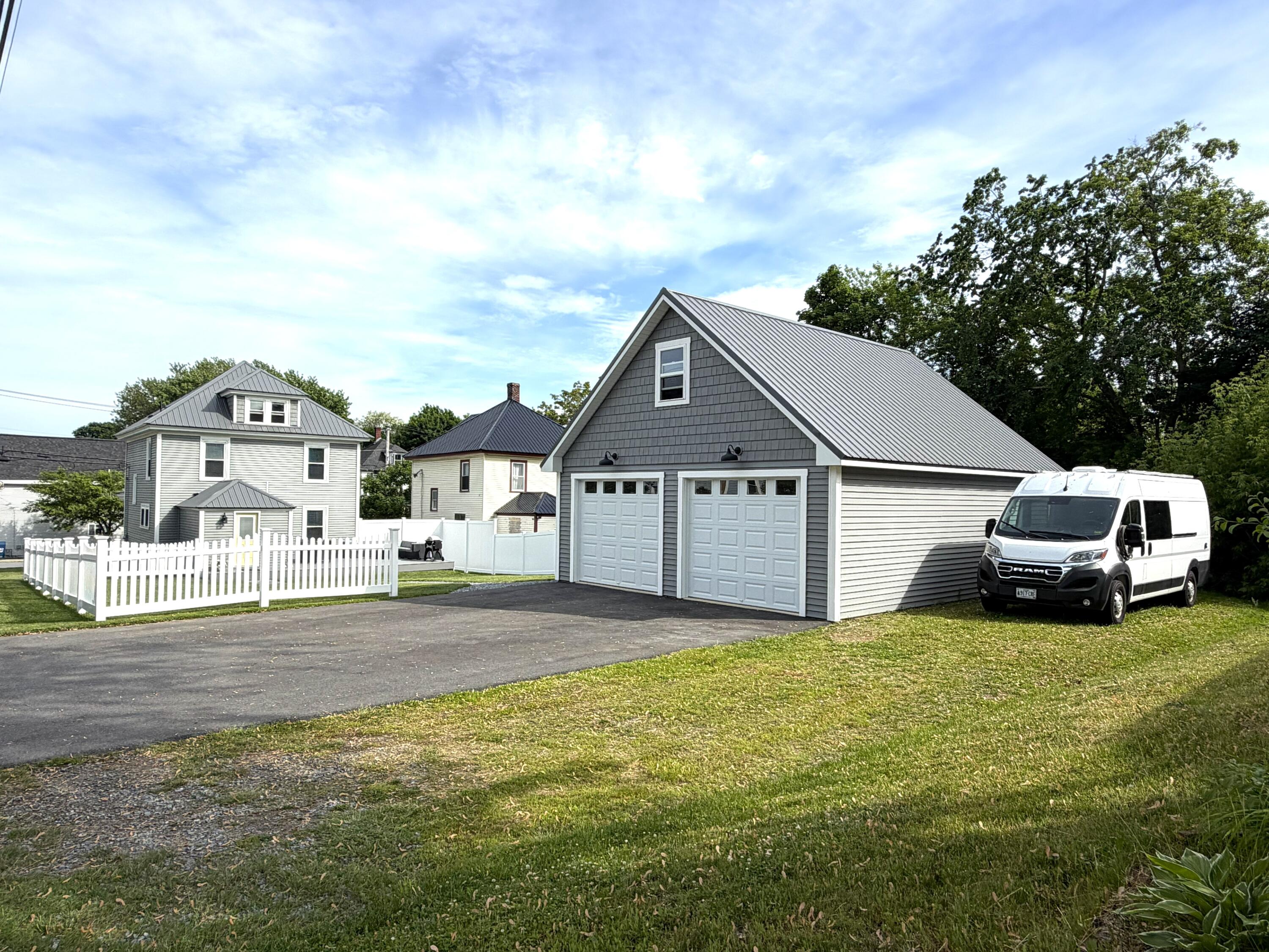 231 3rd Street Bangor, ME 04401 - Photo 3 of 50 3