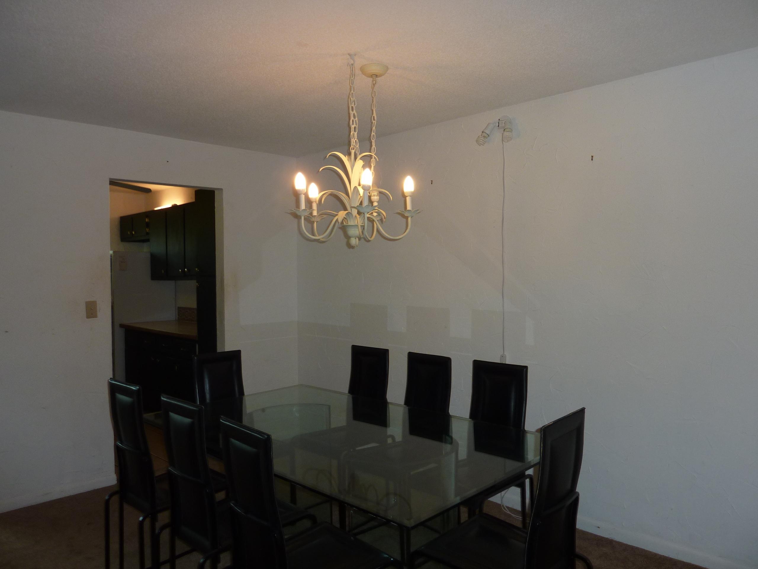 170 North High Point, Unit C Boynton Beach, FL 33435 - Photo 7 of 37 Dining area looking to kitchen