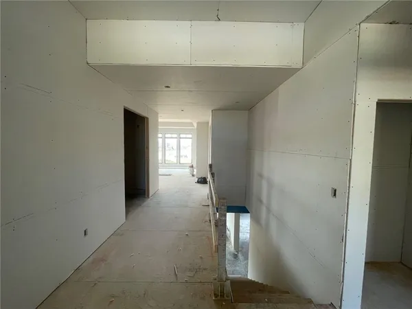 $695,000 | 1824 Homestead Drive, Liberty, MO 64068