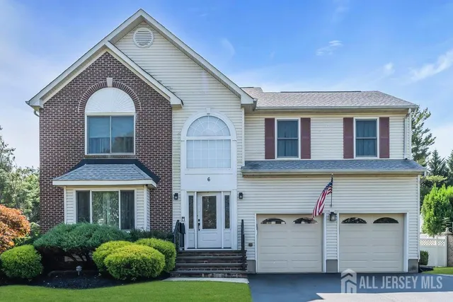 $949,000 | 6 Vail Drive, Old Bridge, NJ 07747