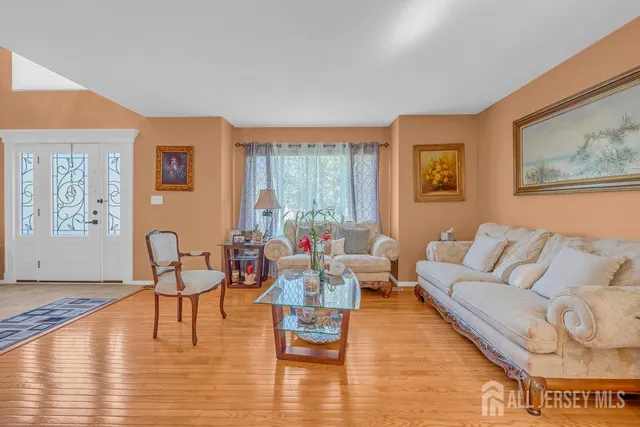 $949,000 | 6 Vail Drive, Old Bridge, NJ 07747