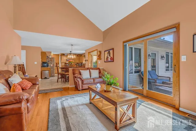 $949,000 | 6 Vail Drive, Old Bridge, NJ 07747