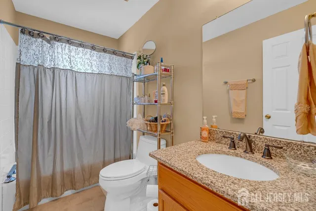 $949,000 | 6 Vail Drive, Old Bridge, NJ 07747