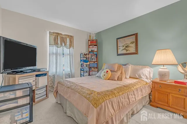 $949,000 | 6 Vail Drive, Old Bridge, NJ 07747