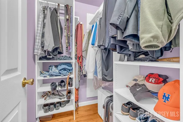 $949,000 | 6 Vail Drive, Old Bridge, NJ 07747