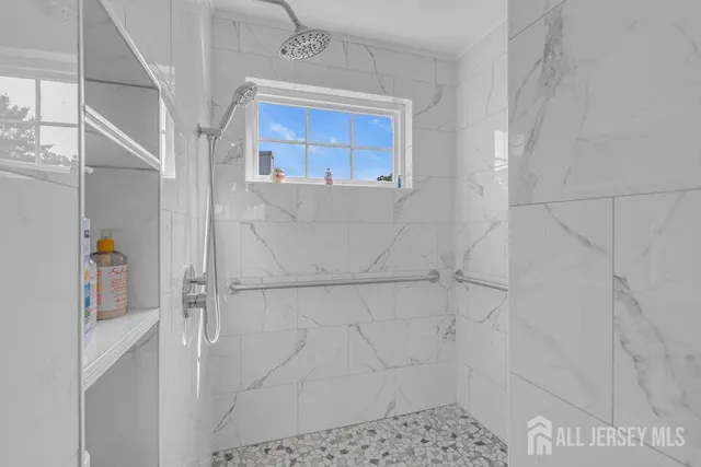 $949,000 | 6 Vail Drive, Old Bridge, NJ 07747