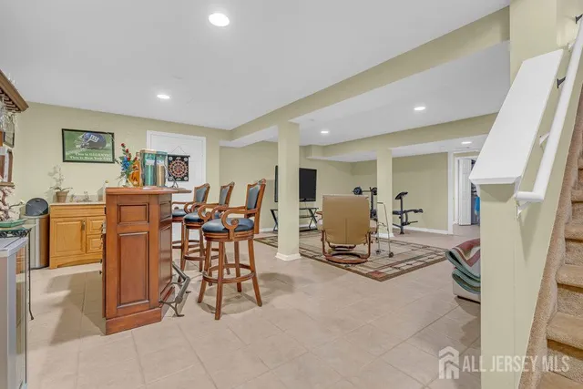 $949,000 | 6 Vail Drive, Old Bridge, NJ 07747