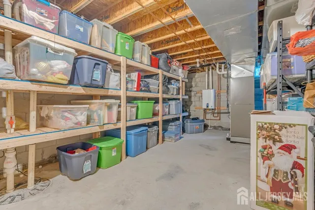 $949,000 | 6 Vail Drive, Old Bridge, NJ 07747