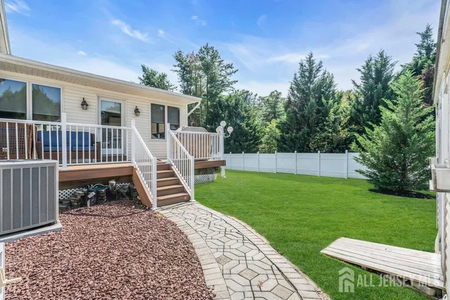 $949,000 | 6 Vail Drive, Old Bridge, NJ 07747