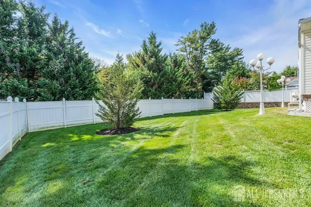 $949,000 | 6 Vail Drive, Old Bridge, NJ 07747