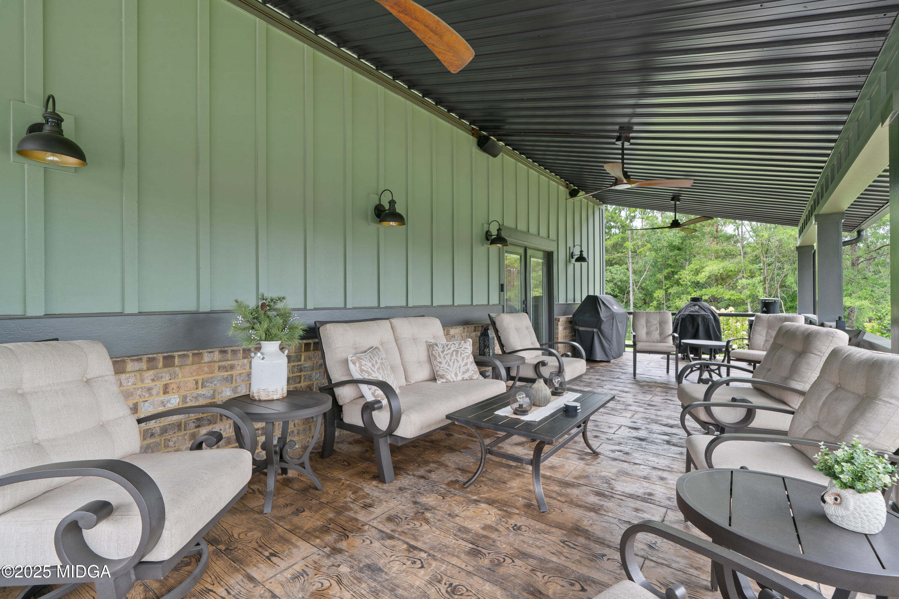 1971 Highway 49 Gray, GA 31032 - Photo 12 of 98 a building outdoor space with patio furniture