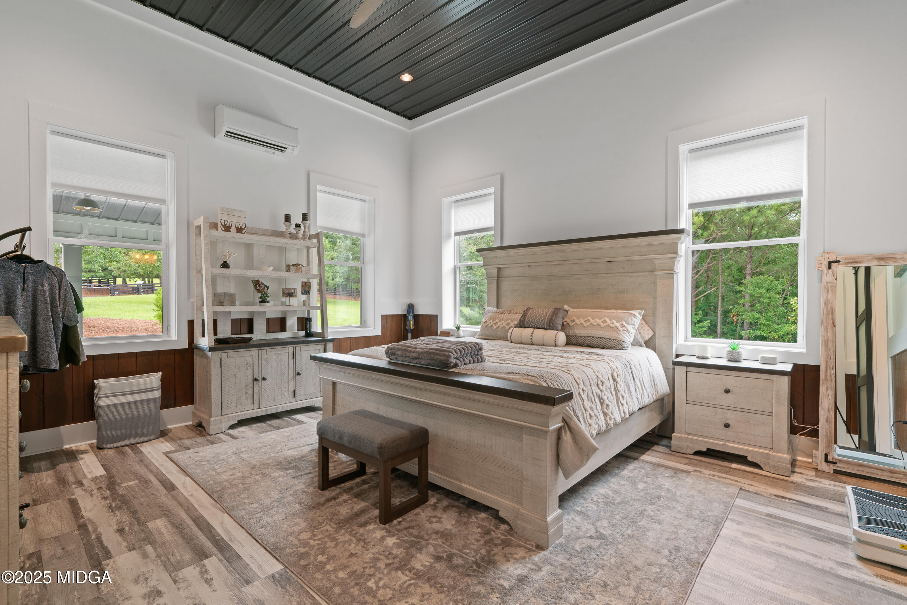 1971 Highway 49 Gray, GA 31032 - Photo 39 of 98 a bed room with a bed and a large window