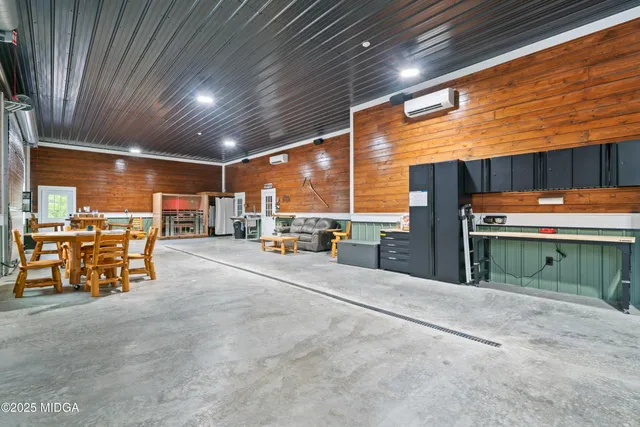 $1,500,000 | 1971 Highway 49, Gray, GA 31032