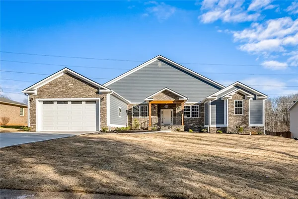 $549,900 | 303 Regency Circle, Anderson, SC 29625