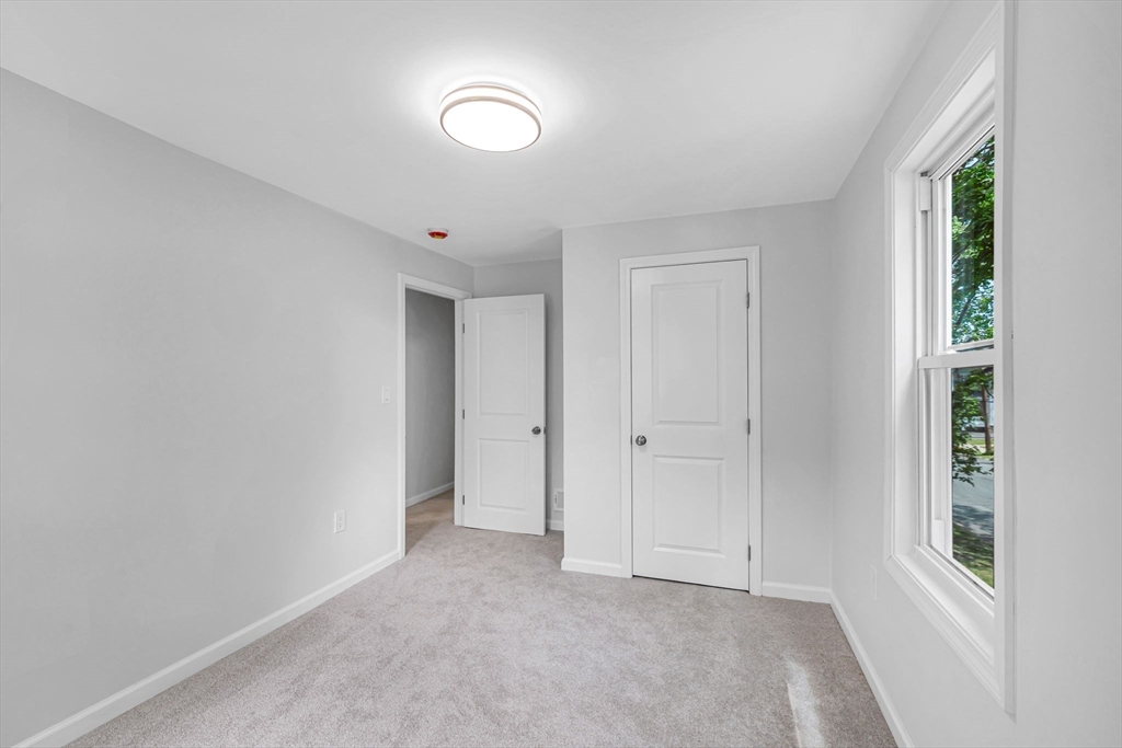 62 Field Street West Springfield, MA 01089 - Photo 16 of 32