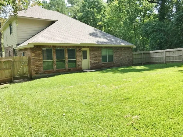 $2,050 | 13633 Hidden Valley Drive, Montgomery, TX 77356