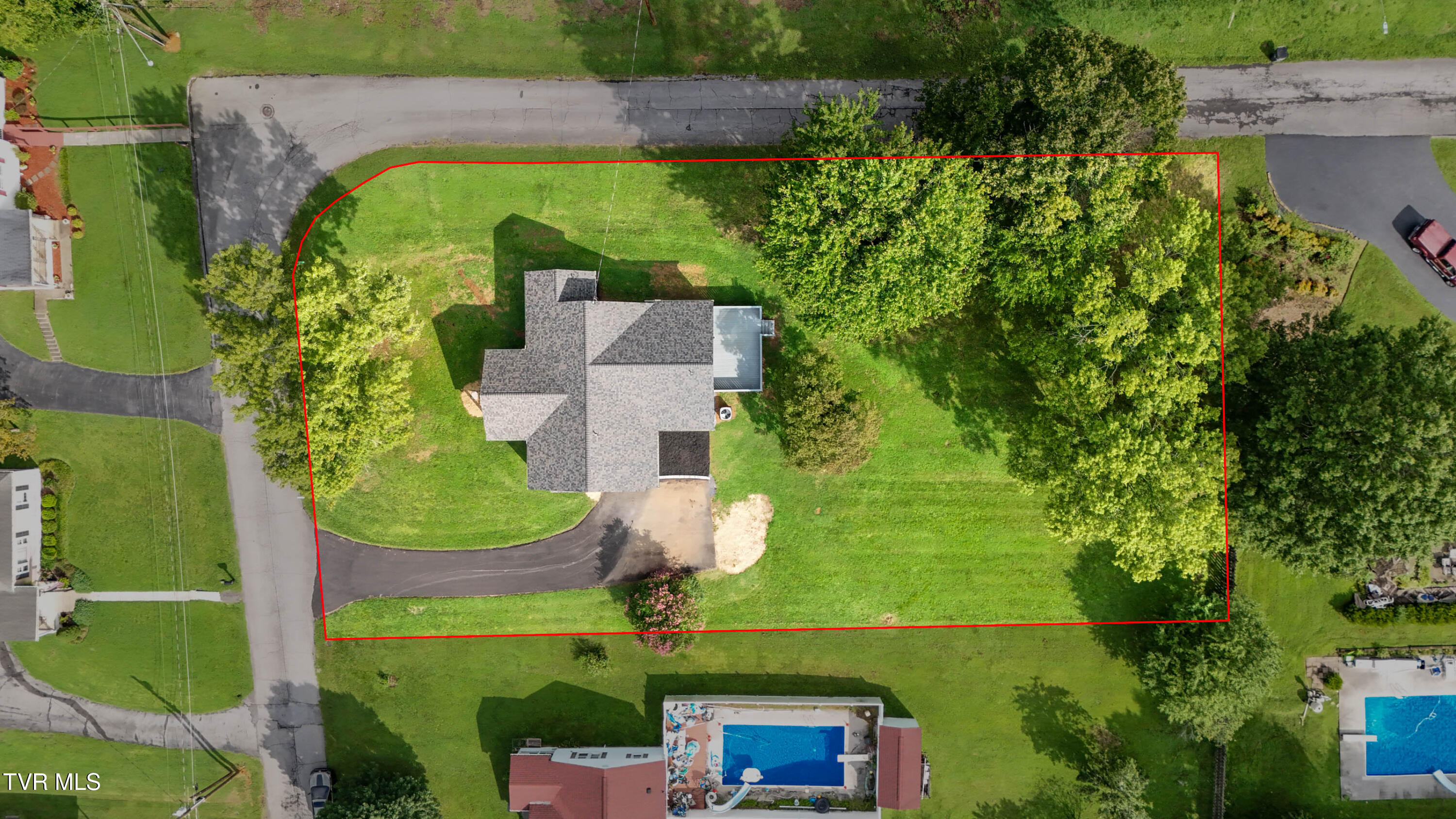 201 E Road Bristol, TN 37620 - Photo 4 of 53 201 East Rd Drone WINKLER-2