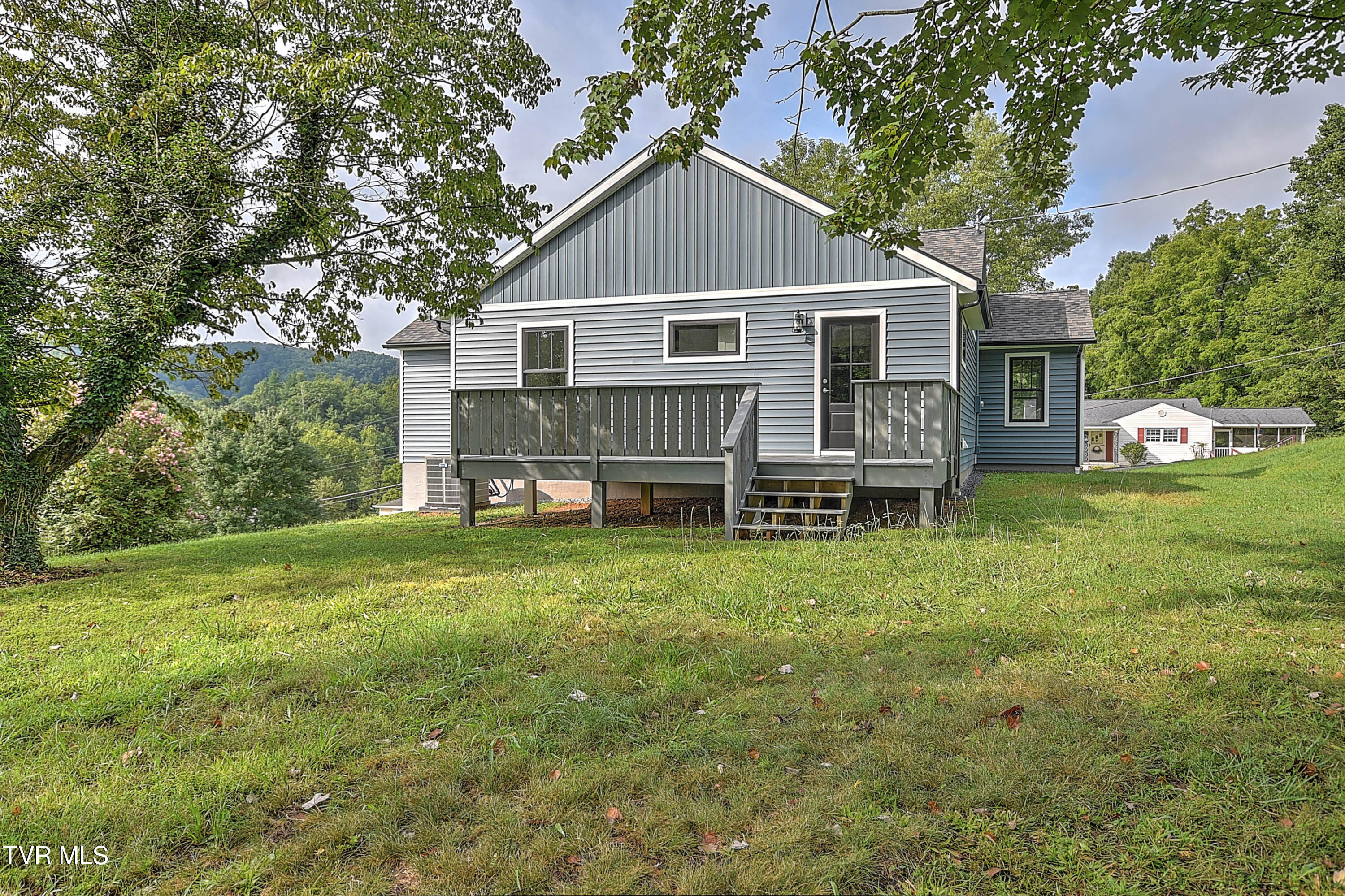 201 E Road Bristol, TN 37620 - Photo 43 of 53 201 E Rd KB-49