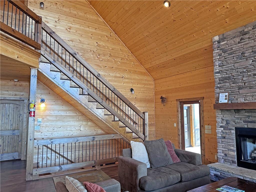 2175 Andes Ridge Talking Rock, GA 30175 - Photo 18 of 51 a balcony with furniture