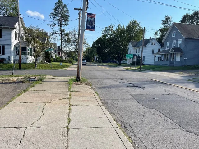 $900 | 639 Chenango Street, Unit LOWR, Binghamton, NY 13901