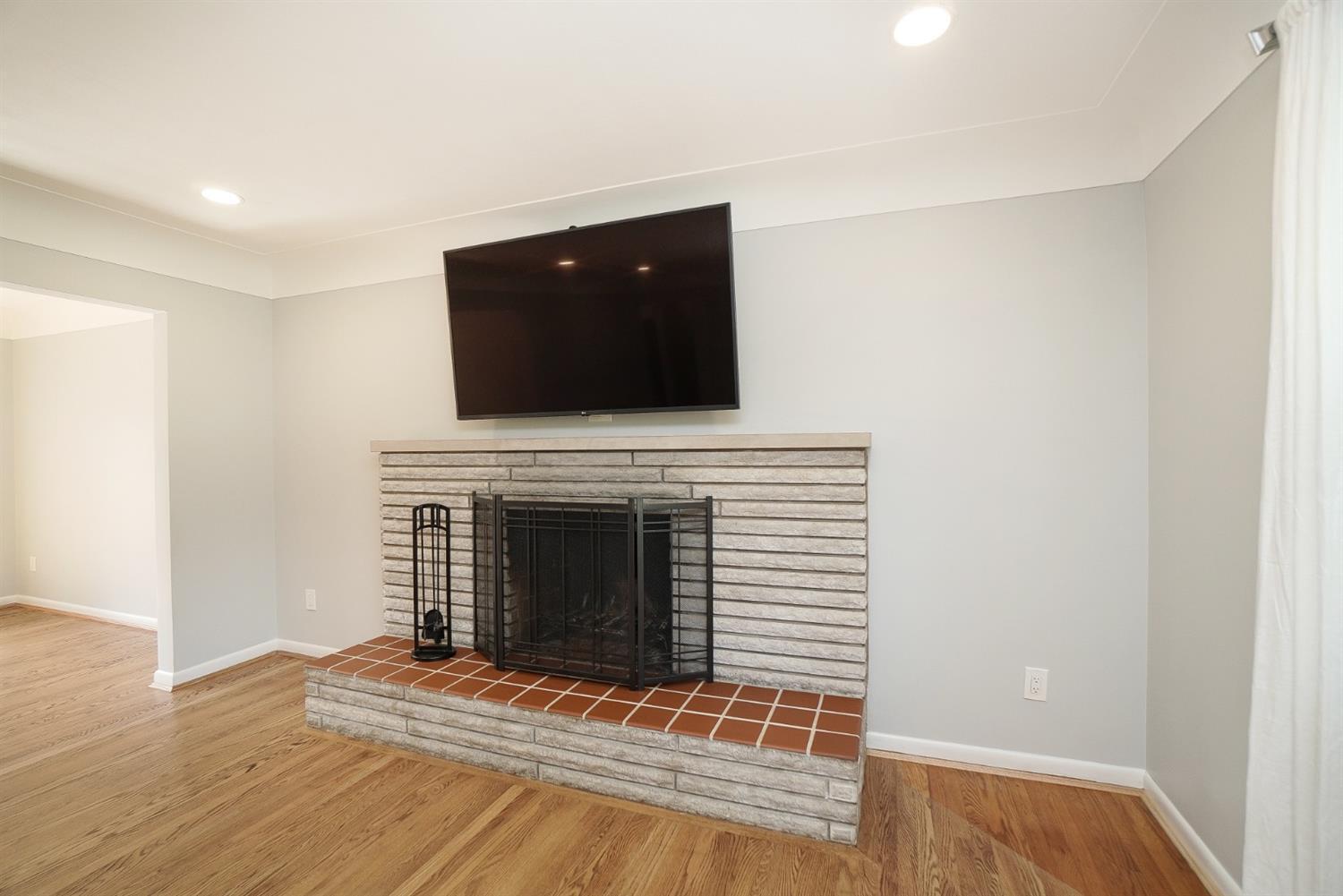 9653 Dick Road Harrison, OH 45030 - Photo 5 of 30 Gallery Image 5