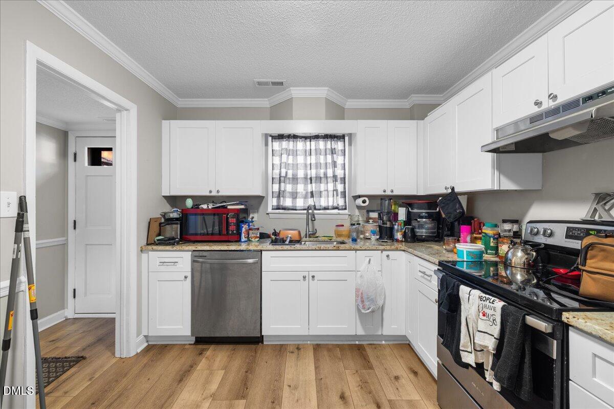 1209 Manassas Court, Unit C Raleigh, NC 27609 - Photo 8 of 26 07-1209 Manassas Ct unit c