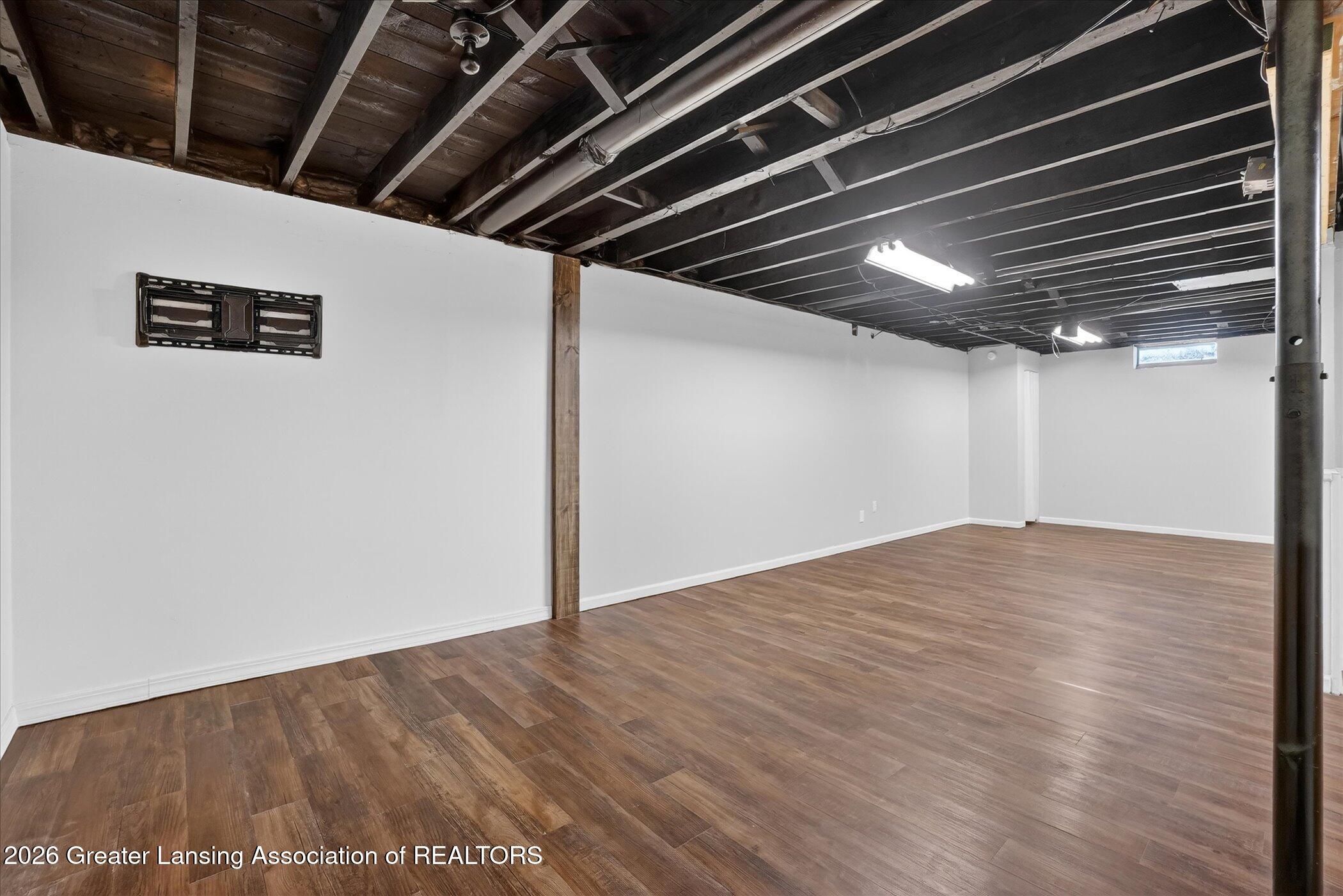 5902 Haag Road Lansing, MI 48911 - Photo 28 of 39 28-5902-Haag-Rd-Lansing-MI-48911-WindowS