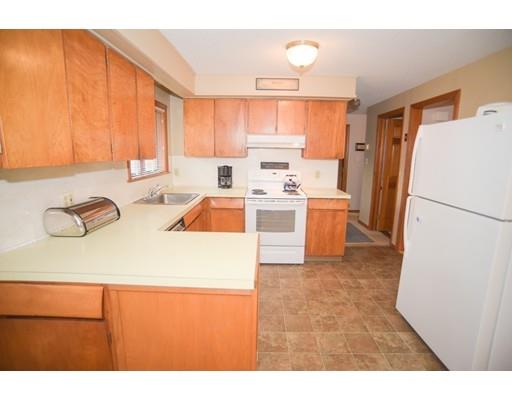 35 Roland Street Holyoke, MA 01040 - Photo 3 of 30 Gallery Image 3