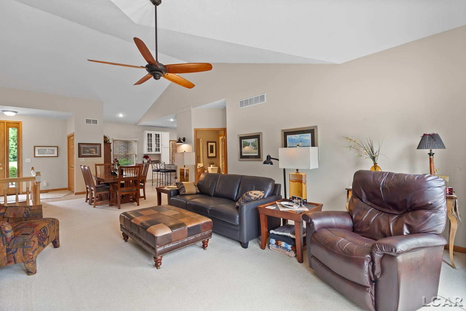 4246 Evergreen Road Adrian, MI 49221 - Photo 11 of 48 50182146-4f1dc198-bd75-4edb-97db-1247517eed26.JPG