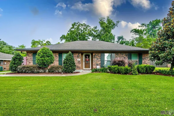 $240,000 | 251 Lake Crescent Circle, Houma, LA 70360