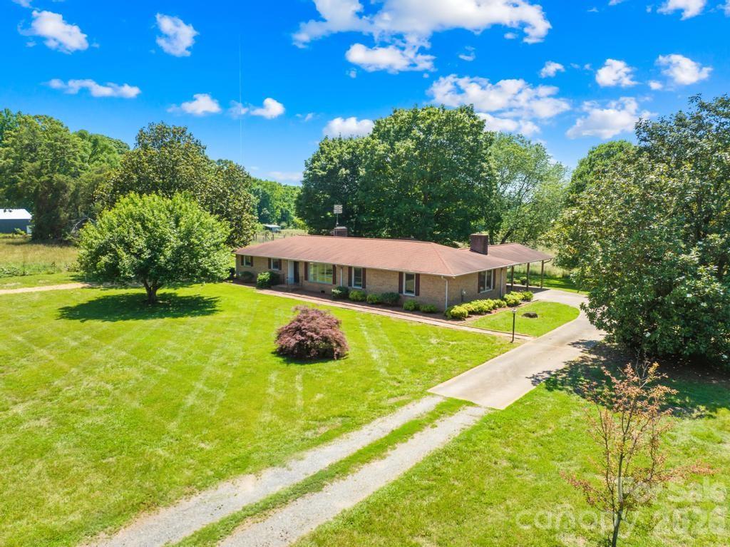 406 Kistler Farm Road Mooresville, NC 28115 - Photo 2 of 30