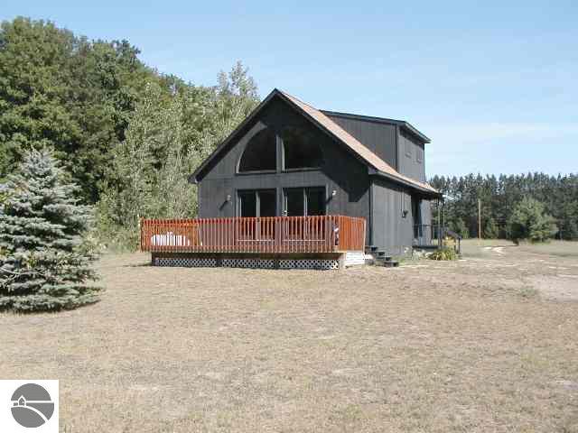 241 West Century Road Maple City, MI 49664 - Photo 1 of 9 1666075.JPG