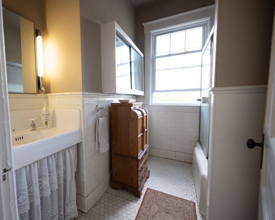 141 Cherry Street Gardner, MA 01440 - Photo 14 of 40