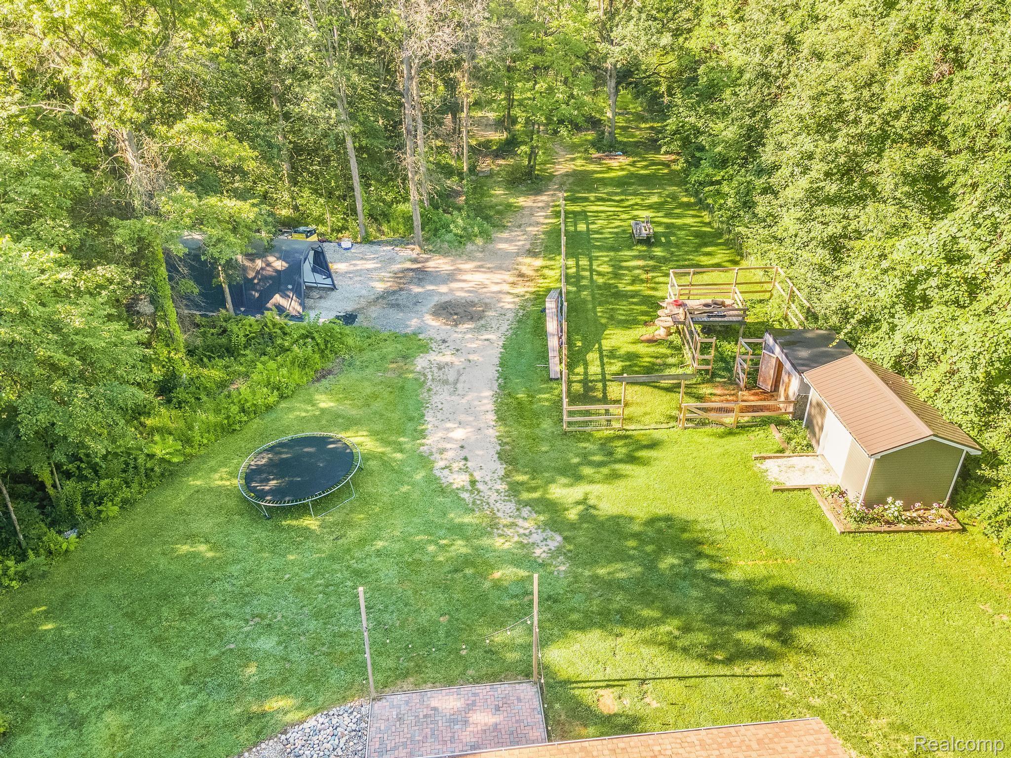 45171 Dunn Road Belleville, MI 48111 - Photo 11 of 52 Gallery Image 11