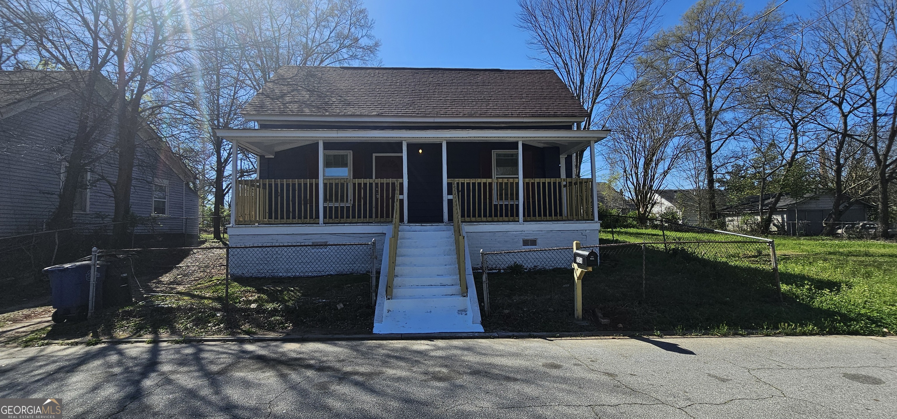 508 Wheeler Street Griffin, GA 30223 - Photo 1 of 23 a front view of a house with garden